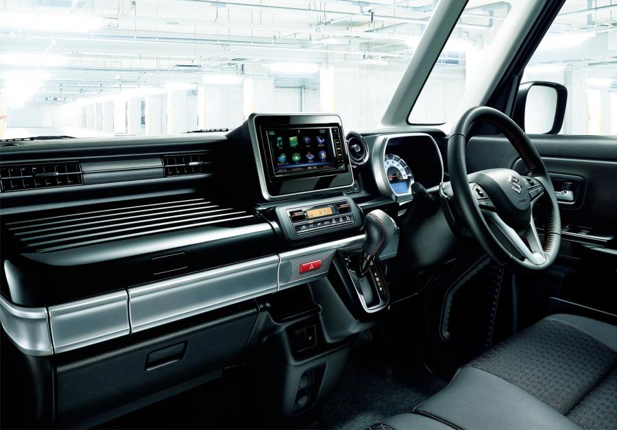 Торпедо Suzuki Spacia Custom Hybrid XS Turbo (MK53S) 2017 года  (JP) (фото 13 из 18)